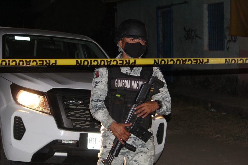 Agentes detienen 13 hombres armados en Chiapas. Foto de EFE