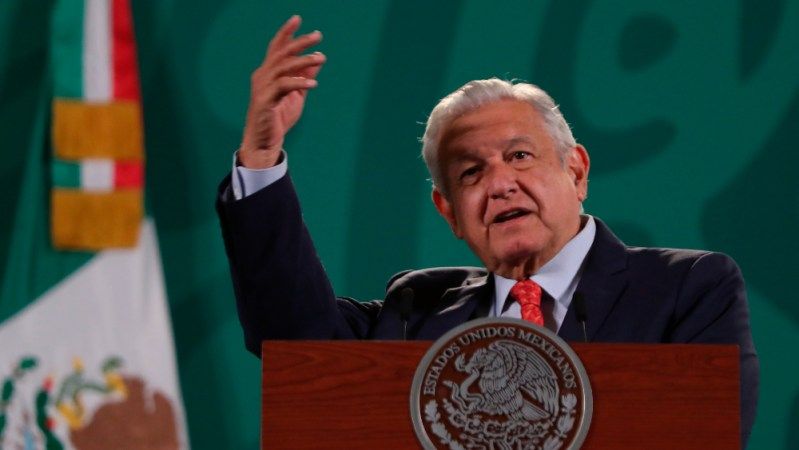 AMLO Lopez Obrador mañanera medios clases