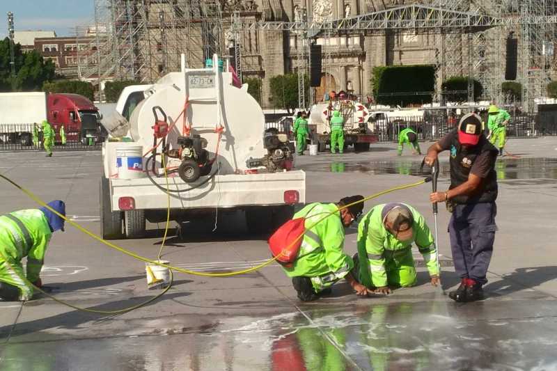 Zócalo limpieza pintas mujeres 25N