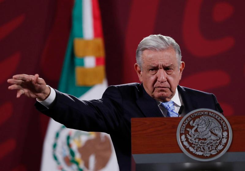 AMLO López Obrador marcha INE