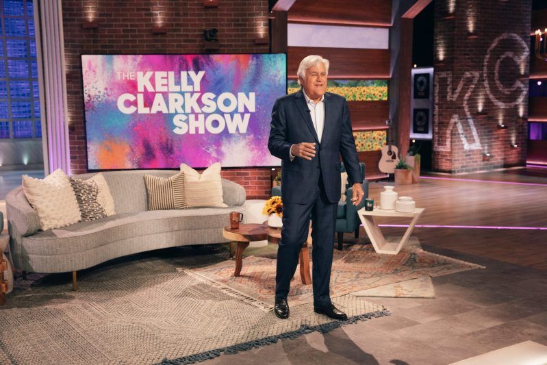 Jay Leno estable tras quemaduras en su rostro