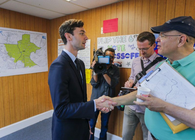 Senado de EE.UU. expone procedimientos médicos indebidos a migrantes detenidas. Foto de EFE