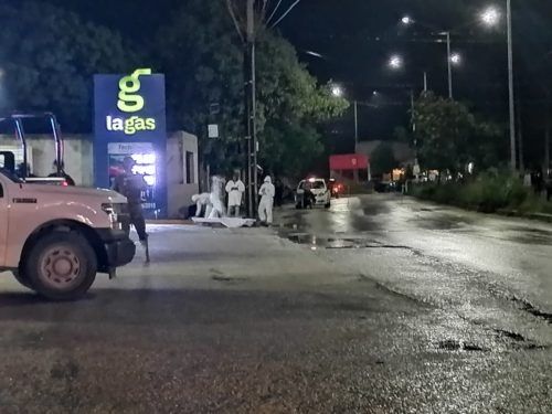 CANCÚN VIOLENTO || Asesinan a una mujer a balazos en Rancho Viejo; autoridad solo acordona