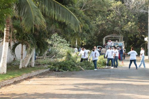 Rehabilitan espacios públicos y luminarias de Fovissste en Chetumal 