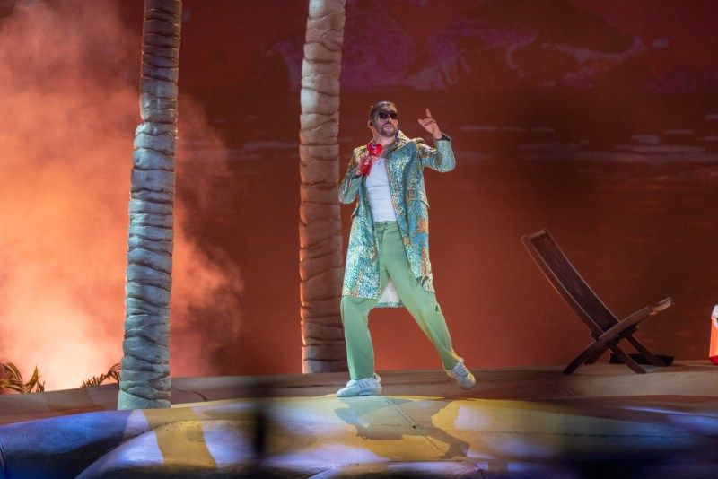 Lectura de boletos falsos provocó problemas en el sistema en accesos al concierto de Bad Bunny, explica Ticketmaster