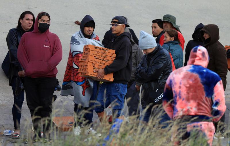 migrantes venezolanos comida frontera Ciudad Juárez El Paso