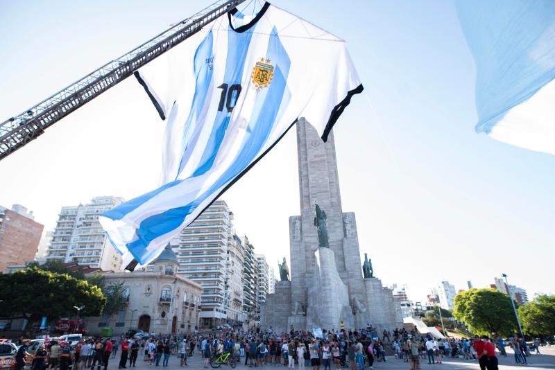 #Video Rosario, la ciudad de Messi, al borde de los nervios por la final - 86f7f255e4399e948fa9cdea7677f78a70ec9a03w-1024x684