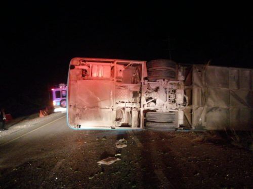 DEL VALLE TRANSPORTADORA MALDITA || Vuelca autobús al quedarse dormido al conducir