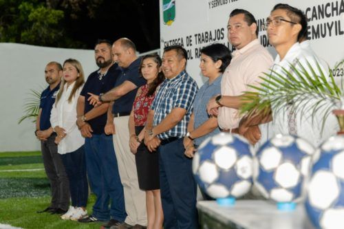 Marciano Dzul entrega obras que transforman las instalaciones deportivas de Chemuyil