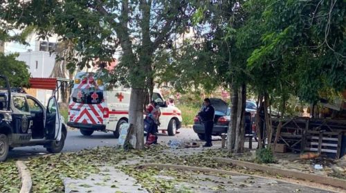 INSOSTENIBLE LA SEGURIDAD EN CANCÚN Sicarios ejecutan a un sujeto por la espalda en Cancún