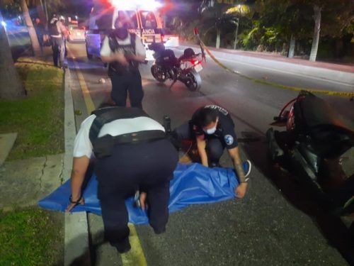 Muere motociclista por conducir en exceso de velocidad en la Zona Hotelera de Cancún