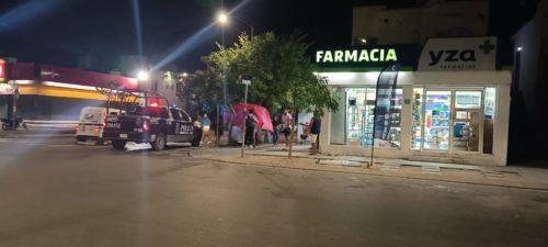 Robo a farmacia YZA genera movilización de elementos policíacos