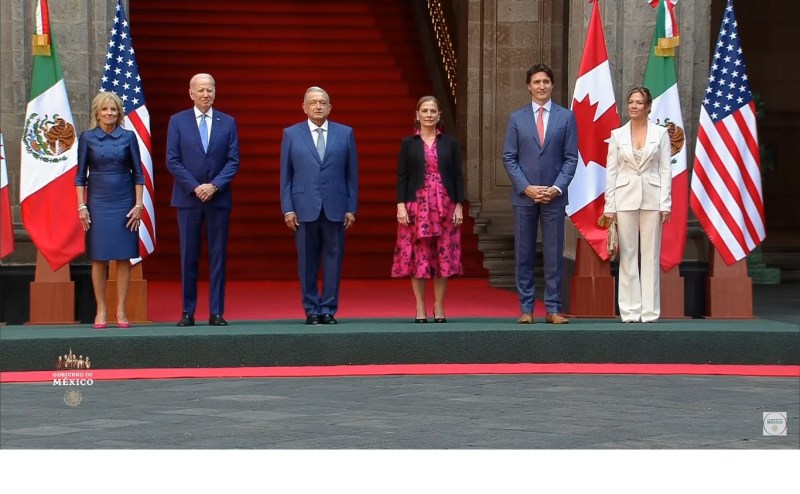 AMLO recibe en Palacio Nacional a Joe Biden y Justin Trudeau - bienvenida-a-biden-y-trudeau-y-sus-esposas-en-palacio-nacional-1024x633