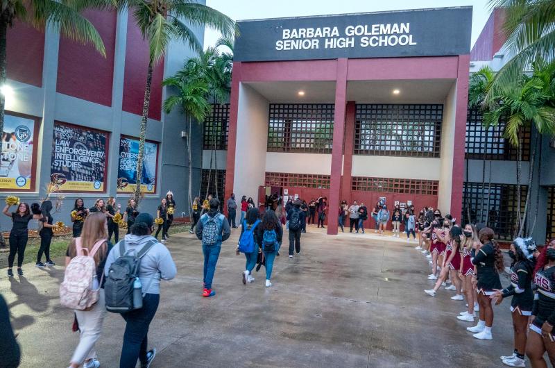 escuela púbica Miami Florida migración