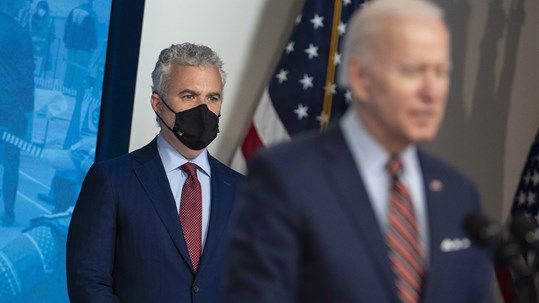 Biden elige a Jeff Zients como nuevo jefe de Gabinete de la Casa Blanca