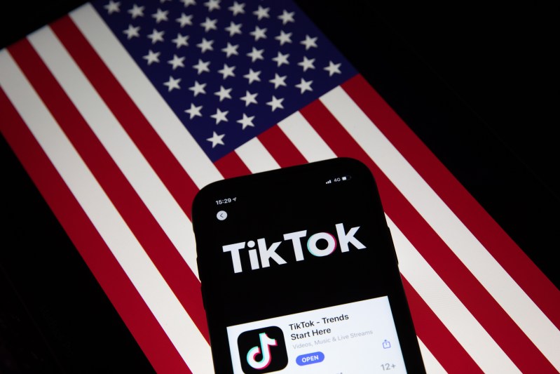 Congresistas de EE.UU. plantean regular redes sociales tras prohibir TikTok - senado-tiktok-1024x683