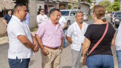 Entrega Marciano Dzul nuevas calles a la población de Coba
