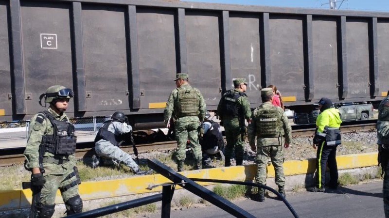 Tren embiste a la Guardia Nacional en Celaya; hay dos muertos - movilizacion-en-celaya-tras-impacto-de-tren-a-patrulla-de-la-gn