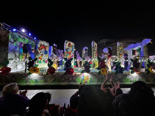 Chetumal vuelve a brillar con su carnaval