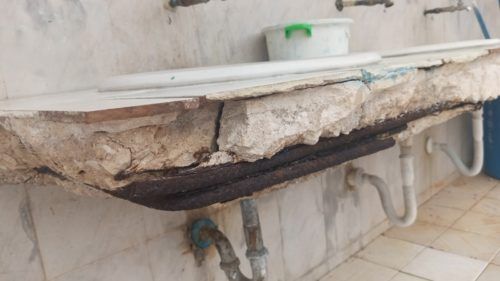 ESTUDIAN CON SILLAS ROTAS Piden al Gobierno de Quintana Roo de una “vueltecita” por escuelas de Kantunilkín