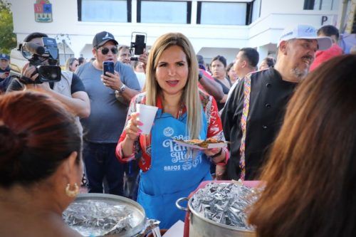 Lili Campos inauguró 8va Feria del Tamal y del Atole