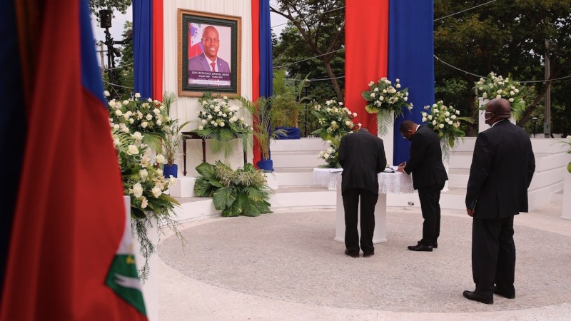 Detienen en EE.UU. a cuatro sospechosos por el asesinato del presidente de Haití - homenaje-presidente-haiti