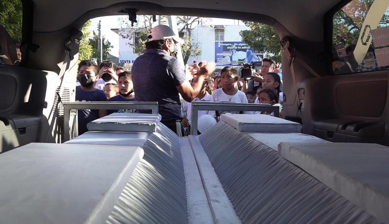 Sepultan a hermanos asesinados en Juchitán - cortejo-funebre-de-hermanos-asesinados-en-juchitan-1024x590