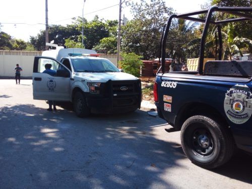 Aparece indigente sin vida en un lote baldío del Ejido de Playa del Carmen