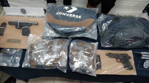 DISTRIBUIDORES EN VILLAS DEL SOL Detienen a sujetos con armas y droga en Playa del Carmen