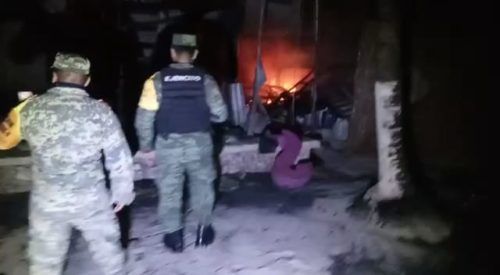 Evacuan hotel en Puertos Morelos por incendio de una palapa