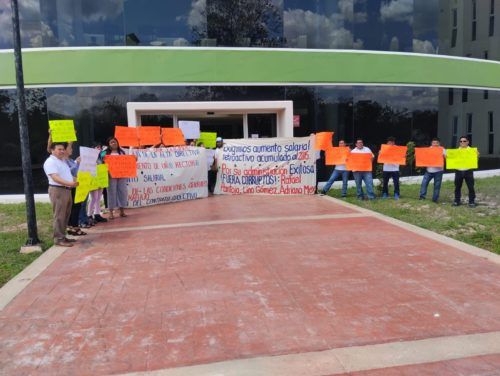 GANAN LO MISMO DESDE HACE 8 AÑOS Protestan profesores de la Universidad Intercultural Maya en José María Morelos