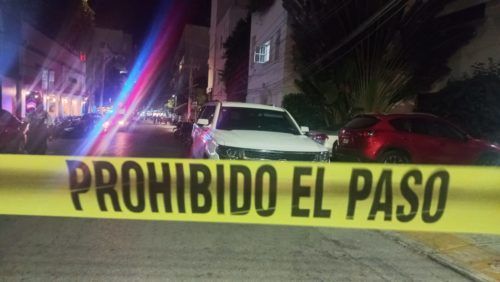 Hieren de bala a un taxista en la Avenida 10 en Playa del Carmen