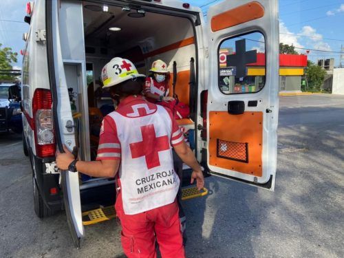 “Le mochan” dos dedos a ladrón con un machete en Cancún