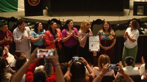 VERGÜENZA AJENA  Diputados despreciaron el Parlamento de Mujeres en el Congreso de Quintana Roo