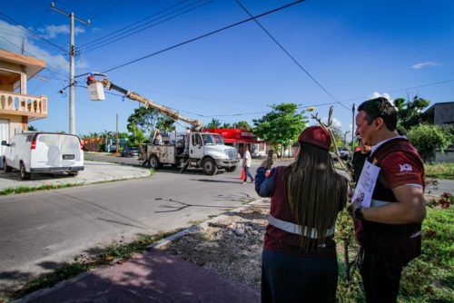 Llega iluminación a cuatro colonias de Chetumal