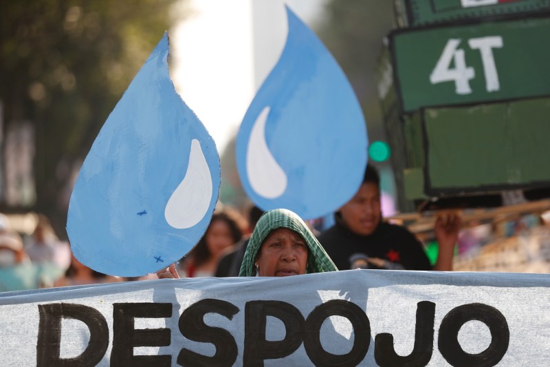 Indígenas mexicanos marchan contra despojo de agua de Gobierno y empresas - indigenas-mexicanos-marchan-contra-despojo-de-agua-de-gobierno-y-empresas-2-1024x683