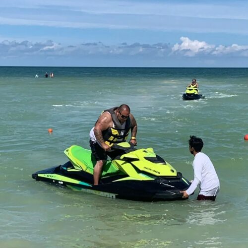 Meterán en orden a rentadoras de motos acuáticas en Puerto Aventuras