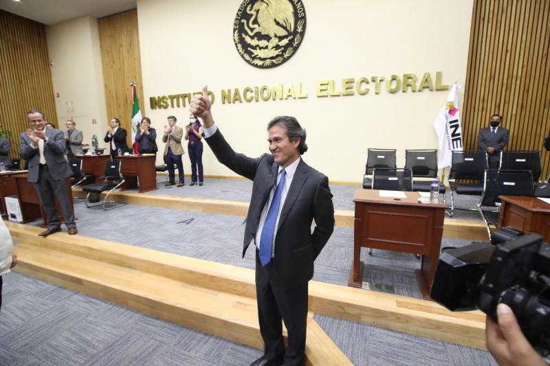 Presidencia acusa al TEPJF de suplantar funciones de la SCJN en caso de Edmundo Jacobo - edmundo-jacobo-ine-1024x683