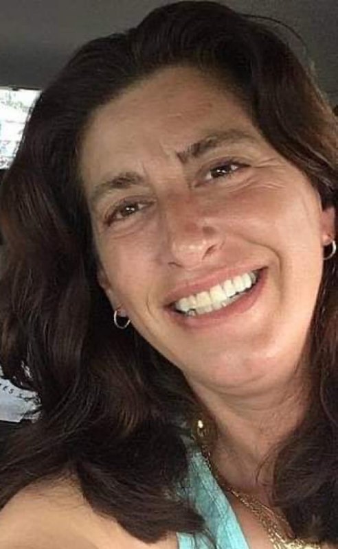 #Video Alumno golpea a maestra en EE.UU. por un videojuego; será juzgado como adulto - profesora-joan-naydich-630x1024