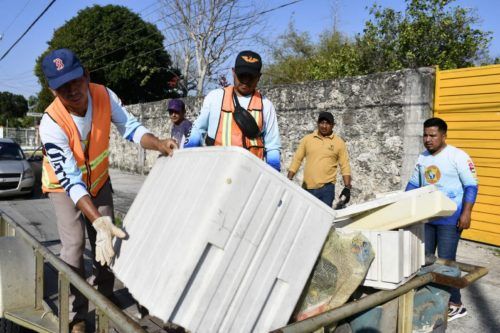 Recolectan en Calderitas 15 toneladas de cacharros