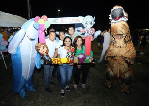 Celebra en grande Blanca Merari a las niñas y niños de Puerto Morelos