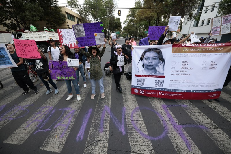 Protestan frente a la Fiscalía de la CDMX por la desaparición de 'Inof' - protestan-frente-a-la-fiscalia-de-la-cdmx-por-la-desaparicion-de-inof-1024x683