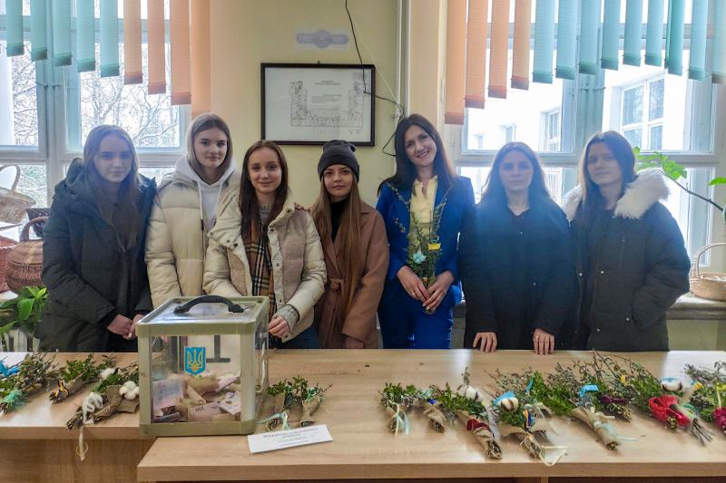 Ucrania celebra la Pascua con el pensamiento en el frente de batalla - ramos-de-sauce-usados-por-ucranianos-en-domingo-de-ramos-1024x683