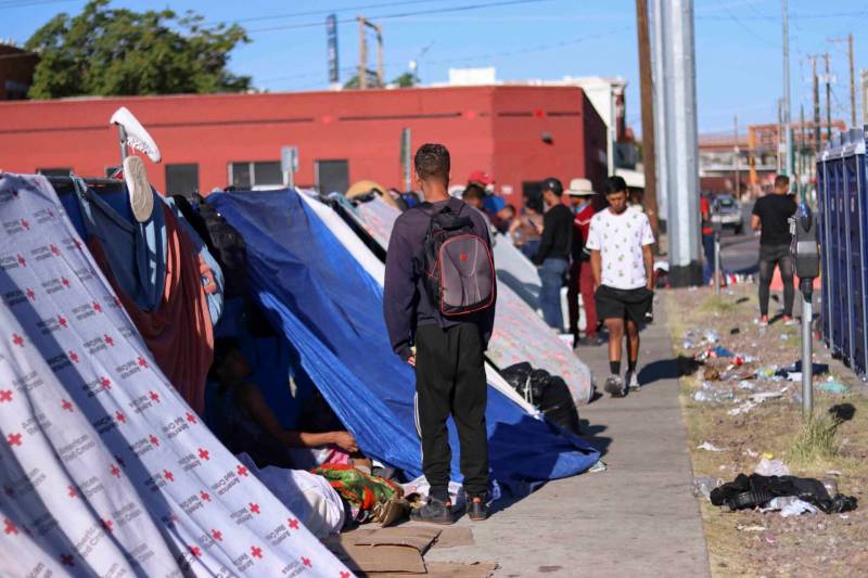 Albergues, autoridades y Cruz Roja del sur de EE.UU. esperan recibir más migrantes - albergues-autoridades-y-cruz-roja-del-sur-de-eeuu-esperan-recibir-mas-migrantes-2-1024x683