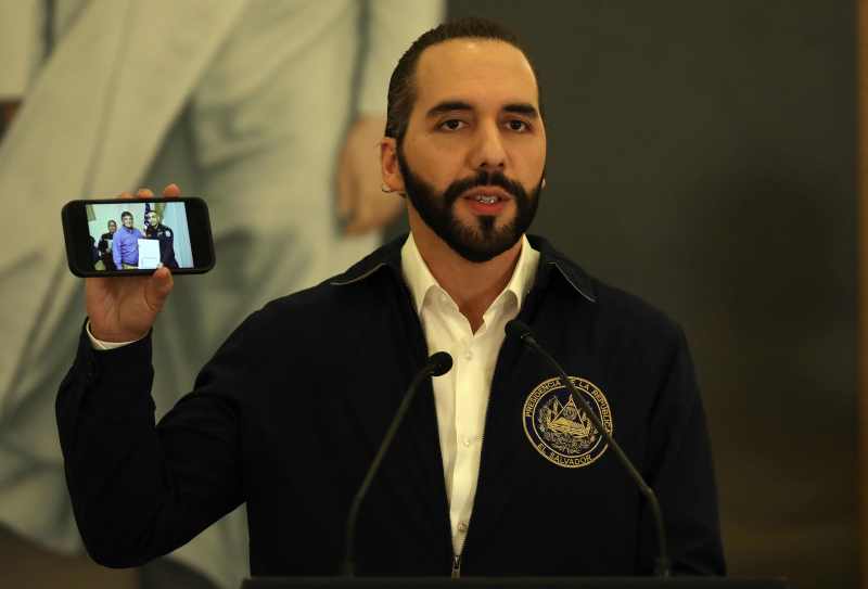 Bukele cumple cuatro años de gobernar El Salvador y se encamina a una polémica reelección - nayib-bukele-1024x695