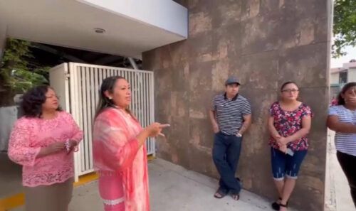 Protestan en defensa de profesor de Educación física en Chetumal