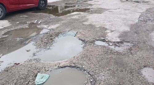 Piden vecinos de Las Flores rehabilitación de sus calles