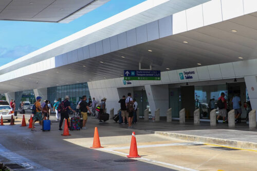 Reporta aeropuerto de Cancún 579 vuelos para este jueves