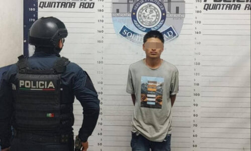 Amenaza a policías municipales con un arma hechiza