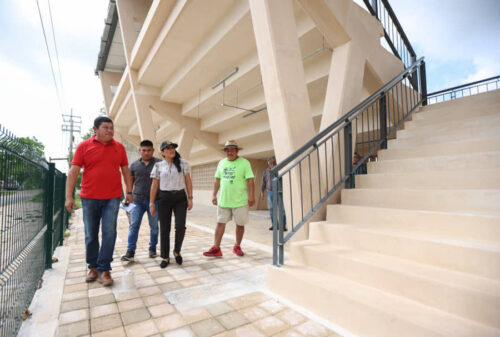 Supervisa Blanca Merari la unidad deportiva de la Colonia "Pescadores"